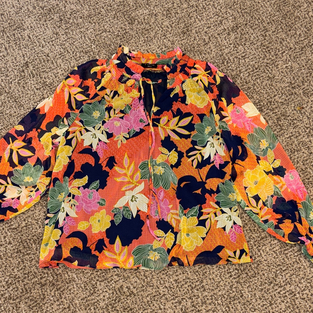 Fate Multicolor Leaf Pattern Top Small